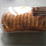 ファミリーマート - 料理写真:たっぷりクリームデニッシュ 100円