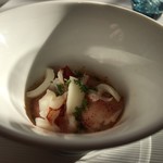 AMOUR - オマールのビスクが注がれる前
      オマールエビ、百合根、トマトのフラン