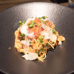 Seasons by Olivier Elzer - 旦那のメイン　spaghetti with fresh basil & cherry tomato confit これ味見したけど最高だった、香港のパスタでナンバーワン！