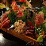 三浦地魚どっさり盛(￥2,079)