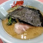 山岡家 - 醤油（脂多め，味濃いめ）