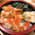 吉里吉里 - 【2017年11月】各日限定５食：海鮮二段どんぶりの「その１」。