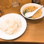 元祖ぎょうざ苑 - セットのご飯とスープ