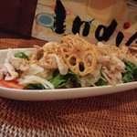 インディ庵 - 素揚げ蓮根と豚シャブのポン酢サラダ