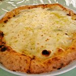 Pizzeria Pancia Piena - クワットロ フォルマッジ