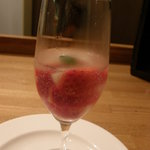 六覺燈 - 苺のシャンパンゼリー