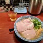 頑固麺 - 鶏豚骨らーめん730円