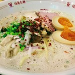 味玉豚骨トリュフヌードル　８８０円