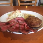 ダブル牛コース(こだわり和牛ハンバーグ、サーロインのローストビーフ)
