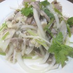 拌羊杂（羊の内臓とニンニク和え）　￥780