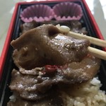 旅弁当 駅弁にぎわい - 弾力と旨味を楽しめる牛たんだった