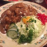 花 - 2018年1月。ポークカレーにはサラダ付き。