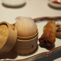 龍天門 - シェフのこだわり三点心…海老入り蒸し餃子、春巻、大根餅