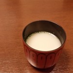 新三浦 - 鶏スープ。これが絶品です。