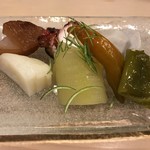 うを徳 - [煮物①】横須賀煮蛸 与論島産小芋 三浦産タコ大根 京都蕪 新潟夕顔 万願寺唐辛子