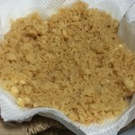 天ぷら 天松 - 2018年1月。揚げ玉はキッチンペーパーで油抜き。