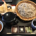 武蔵坊 - ざるそばと天ぷら盛り合わせ