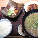葱屋 平吉 - ブリの照焼きと豚汁定食９８０円（税込）