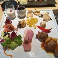 ブッフェアンドカフェ スロープサイドダイナー ザクロ - 