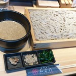 蕎麦きり みよた - 胡桃ごまだれ板せいろ730円