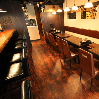 お一人様大歓迎◎時間を忘れて楽しめるおしゃれな焼き鳥店
