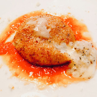 "Mozzarella cheese and truffle flavored rice Croquette (2 pieces)"