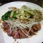 バルハチゴー - 鴨肉のロースト山椒ソース