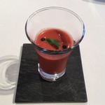 ラ ターブル ドゥ ジョエル・ロブション - トマトのガスパチョ