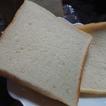 食パン専門店 デアイ・ザ・ベーカリー - 密度の高い断面