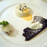 レストラン 拓 - 胡麻のブランマンジェ・ガトーショコラ・ミルクアイスクリーム