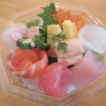 Sakanaya Uohide - 海鮮華丼 みやび（中） 980円