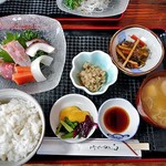 よし半 - 刺身定食（一部）