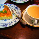 レモンケーキとミントミルクティー