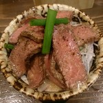 おでんと鴨蕎麦居酒屋 じんべえ - ローストビーフ