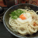 Hanamaru Udon - 温玉ぶっかけうどん(通常500円)