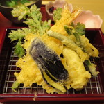 天ぷら やす田 - ネタは、インゲン・茄子・キス・海老に春菊