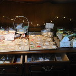 菓子工房 リーフムーン - 店内