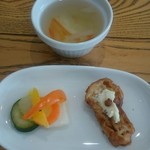 Kafe Kururi - セットのスープ、前菜