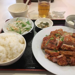 上海飯店 - 油淋鶏定食 ランチ時で600円