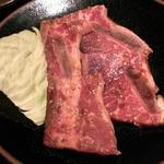 Yakiniku Ibushiya - 骨付きカルビ  800円