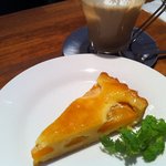 カフェ・ナルー - 季節のタルト（アプリコット）