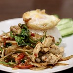 THAIFOOD DINING&BAR　マイペンライ - 鶏肉のガパオライス