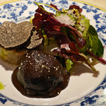 ル・ジャルダン・デ・サヴール - 潰しジャガイモのトリュフドレッシング和え　トリュフ卵トリュフピューレ掛け