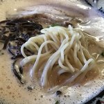 ぎょらん亭 - どろラーメン 麺