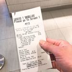 麥當勞 - ペタペタとパネルを押し、オクトパスカードで支払うと請書が出てくる。