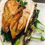 時分時 - 牡蠣の焼きの方❗️
      生と焼きと半で出してくださいます♡
      どちらも美味〜(´∀｀)