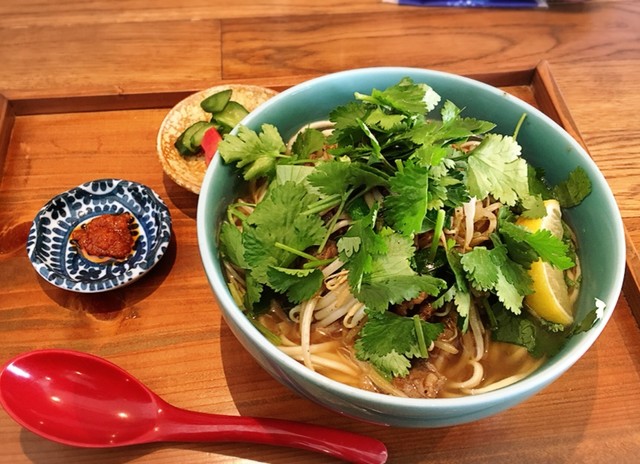 沖縄そばの可能性は無限大 By カベルナッシュ オキナワ ソバ エイブン Okinawa Soba Eibun 牧志 沖縄そば 食べログ