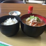 あすなろ食堂 - ご飯よりデカい豚汁