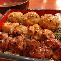 丸文 - 焼鳥重 ¥1,080