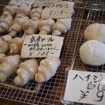 美濃町家 Mam’s - 玄米ロールとハイジの白いパン